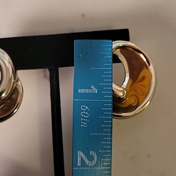 Vintage Gold Tone Omega Necklace Bracelet and Earrings Set - Picture 9 of 11